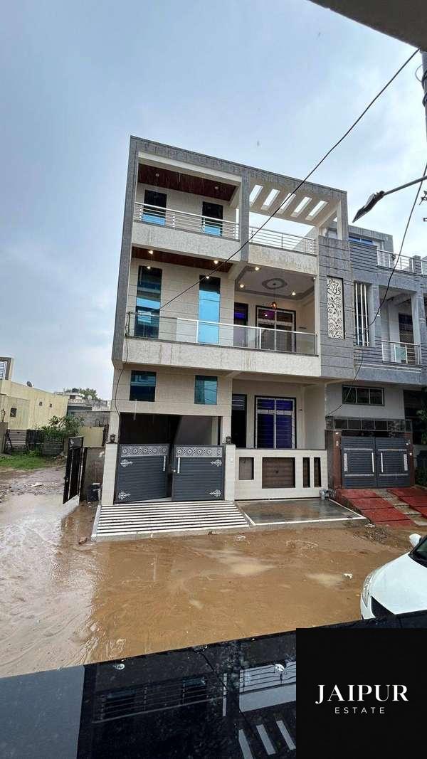 4BHK full Duplex Villa Avilable Marbal Mandi Gokul purara