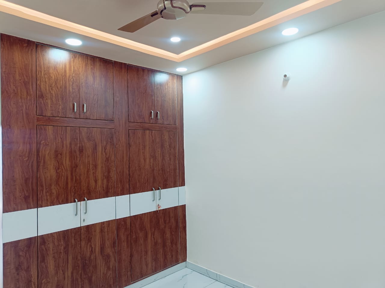 Elegant 4 BHK Villa in Kedia Aravali, Kalwar Road – West Facing, Gated Township